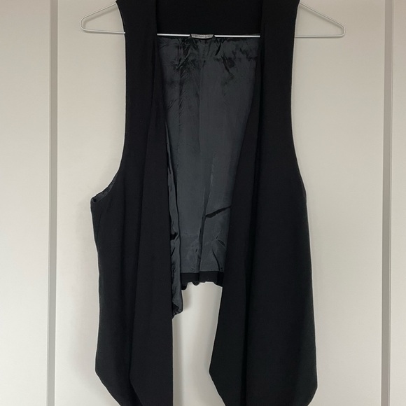 Massimo Dutti Black Plunge Sleeveless Vest - Picture 1 of 6